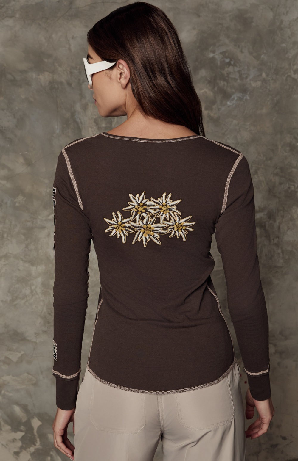 Alp N Rock Edelweiss Henley Shirt, dark brown longsleeve henley shirt for women with embroidered white flowers