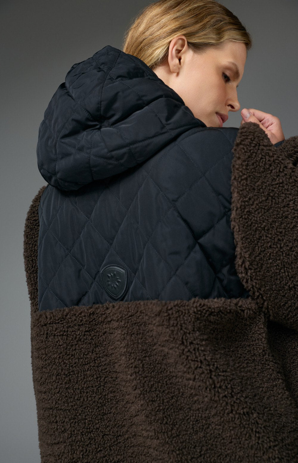 Tahoe Hooded Shearling Jacket, Black/Coffee | Alp N Rock Alp N Rock Womens Outerwear Tahoe Hooded Shearling Jacket | Black/Coffee