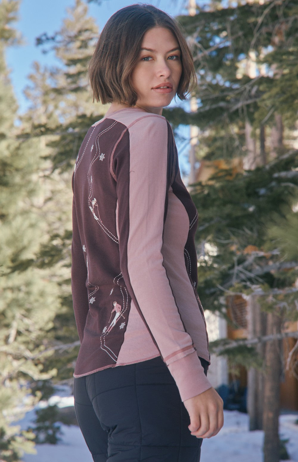 Alp N Rock Jessica Crew, women's dark red and pink longsleeve ski shirt with embroidered skiers all over