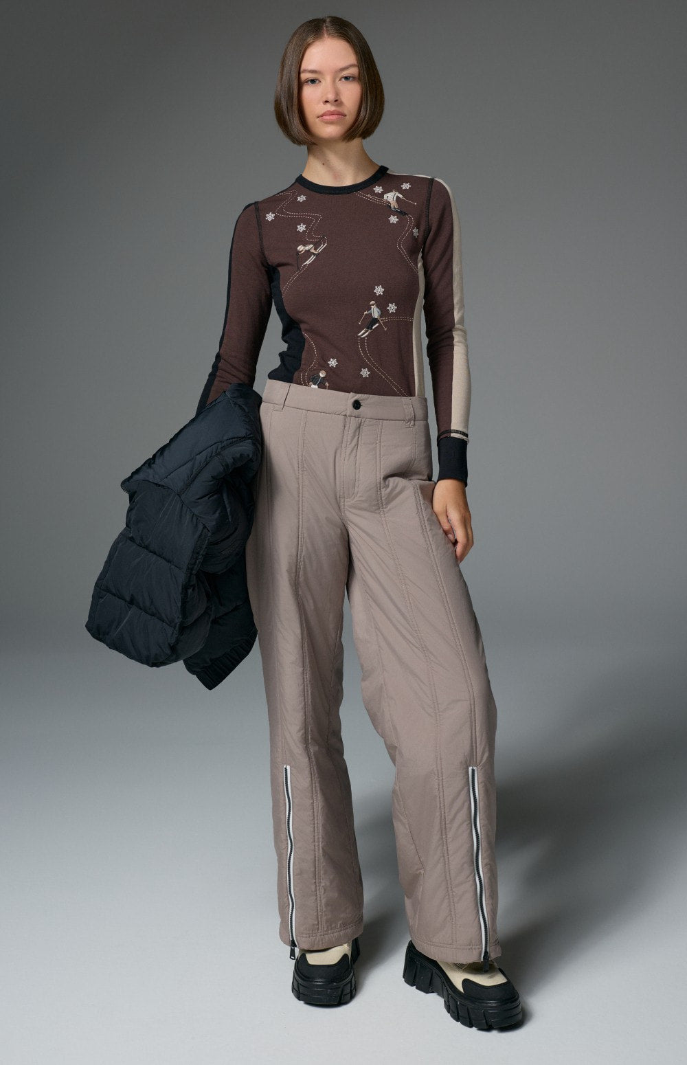 Alp N Rock Jessica Crew, women's brown and black longsleeve ski shirt with embroidered skiers all over