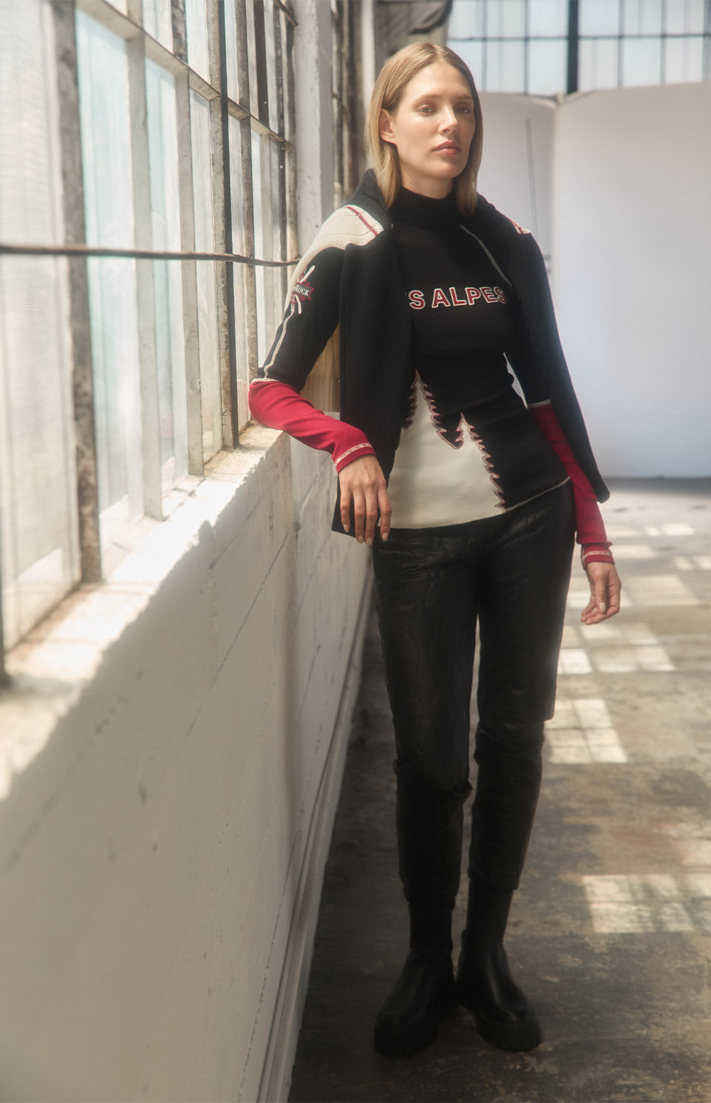 Alp N Rock Lucy Shirt, black mock neck longsleeve shirt for women with mountain scene and Les Alpes lettering