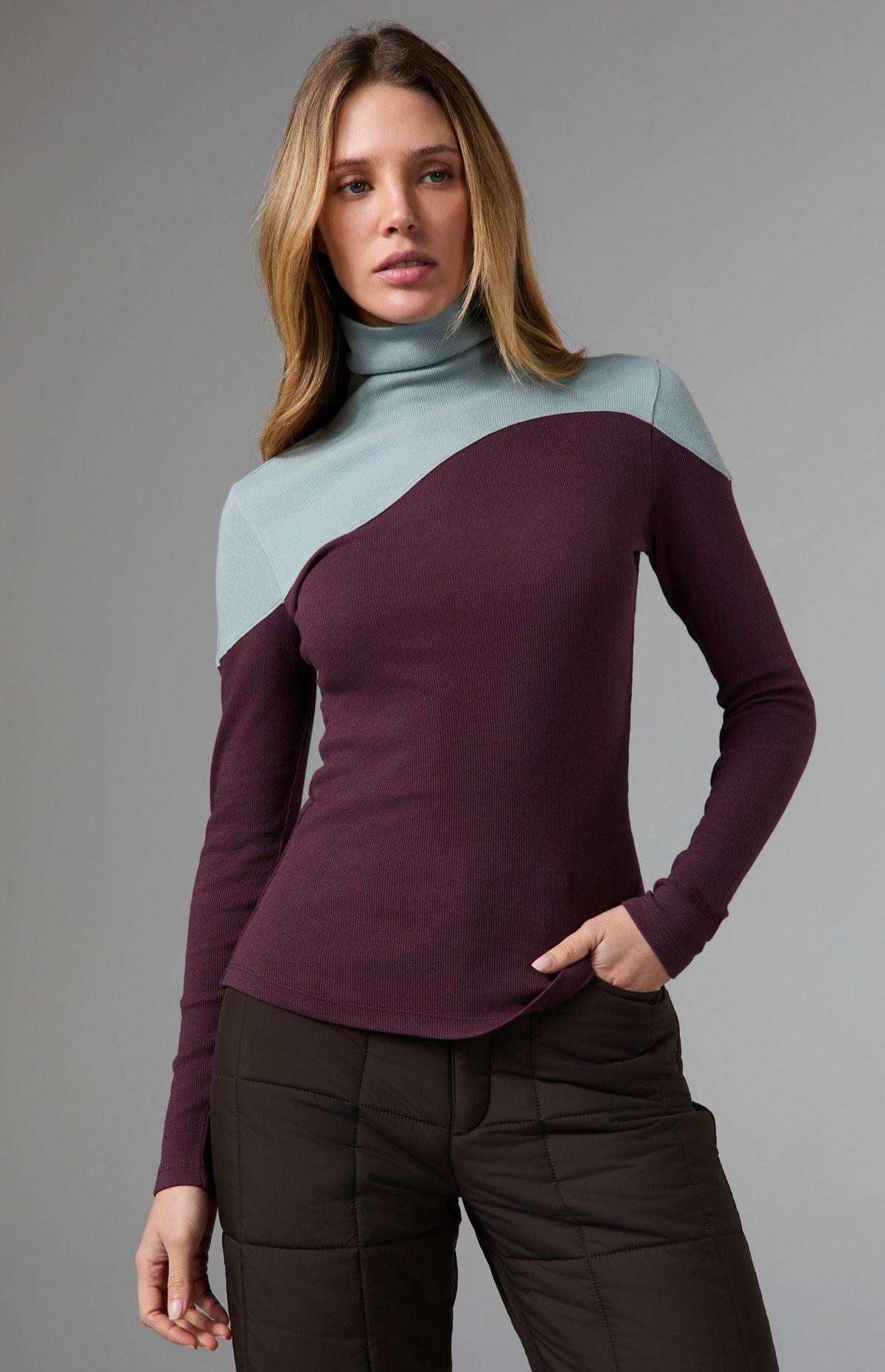 Meghan Turtleneck, Cabernet | Alp N Rock Alp N Rock Womens Shirt Meghan Turtleneck | Cabernet