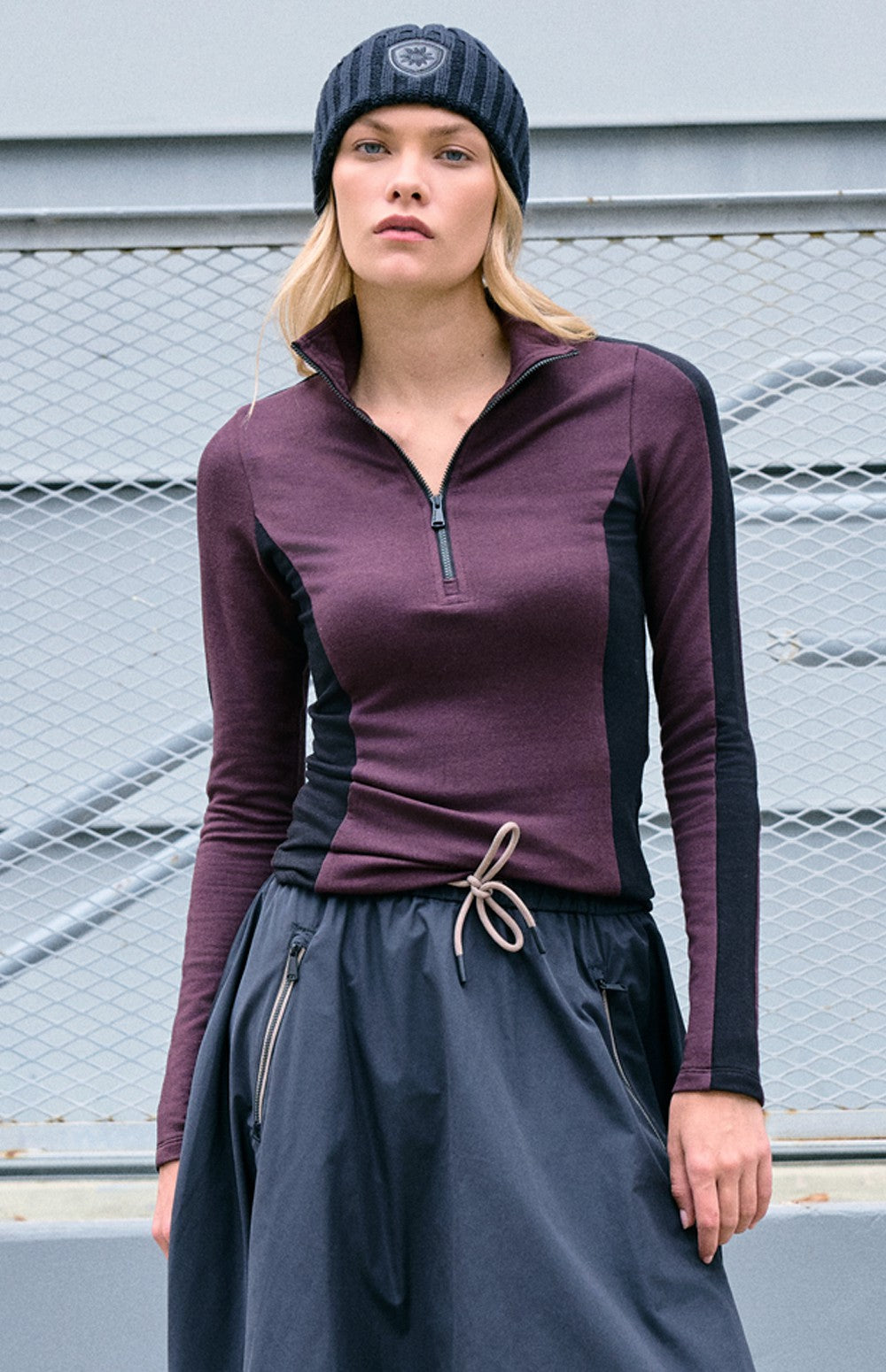 Alp N Rock Tanvi Longsleeve Mock Neck, dark red half-zip longsleeve layer with black colorblocking for women