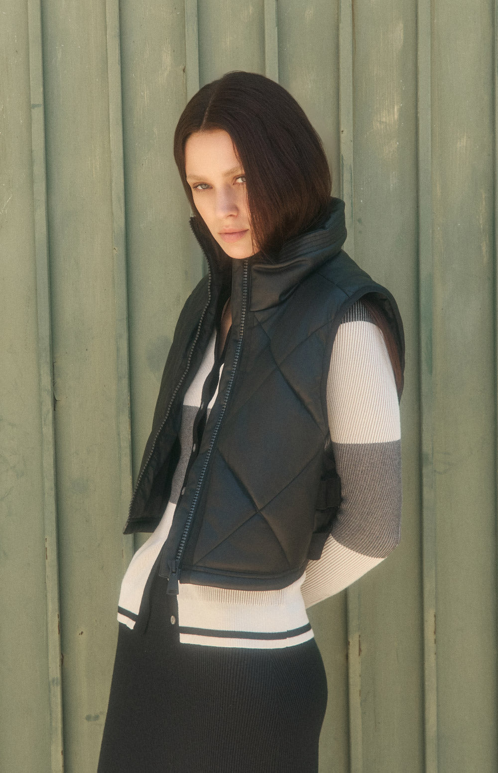 Alp N Rock La Vitesse Vest, black faux leather cropped quilted vest for women