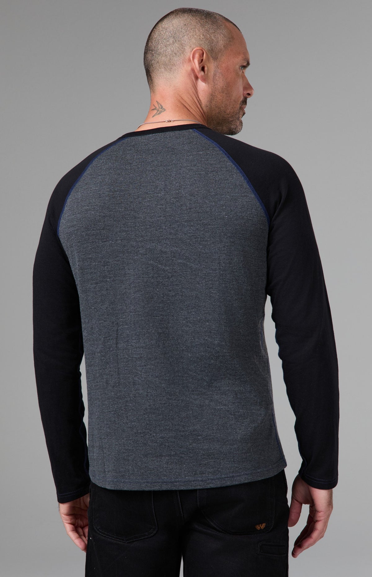Alp N Rock Powder Men's Crew, dark grey men's longsleeve ski sweater with black sleeves and patches