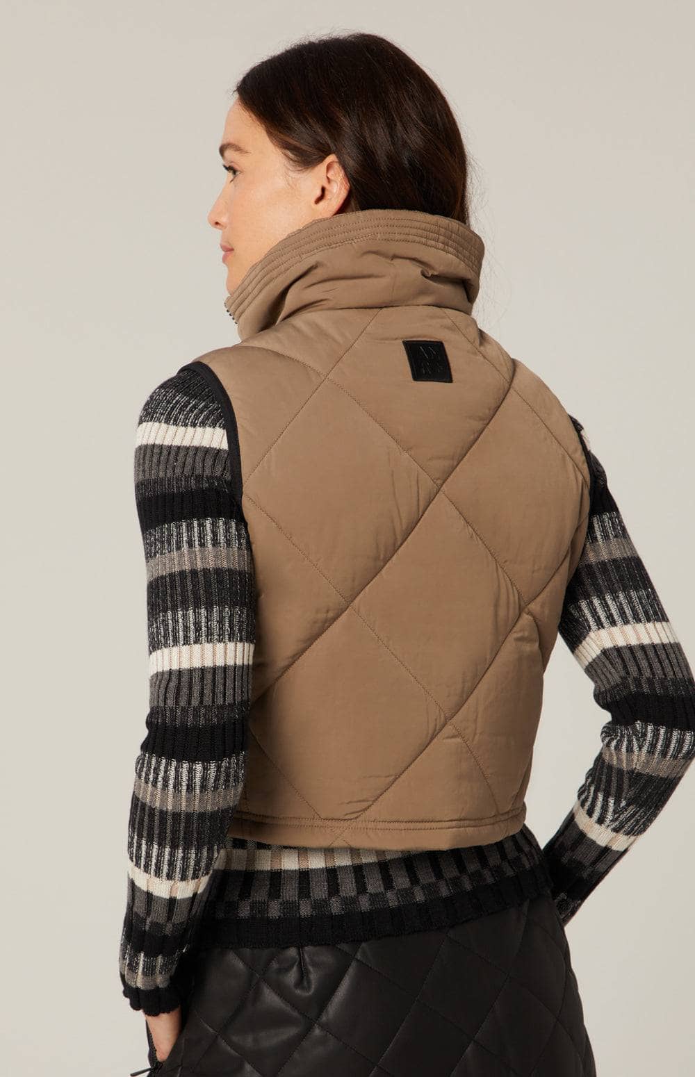 La Vitesse li Cropped Vest by Alp N Rock, Women's Beige Quilted Vest With Black Zipper and Light Padding