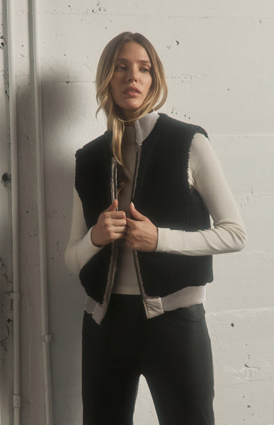 Atlas Quilted Reversible Vest, Stone | Alp N Rock