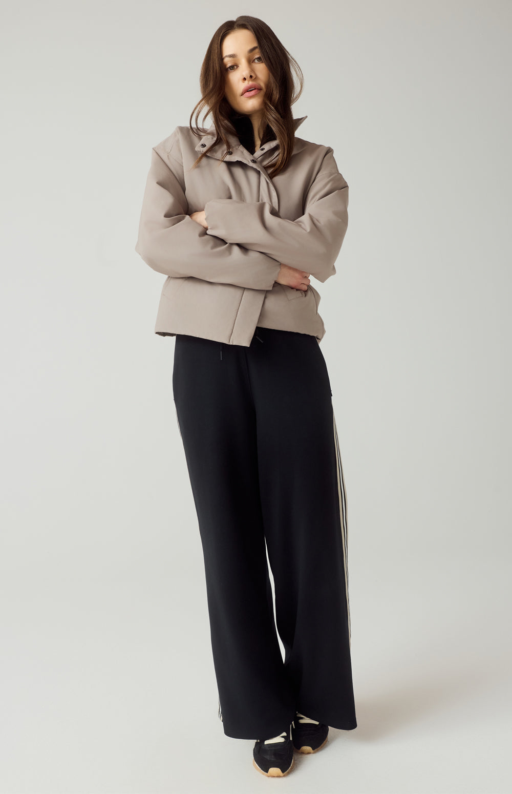 Alp N Rock Catalina Jacket, lightweight beige jacket for women with high neck and slant pockets