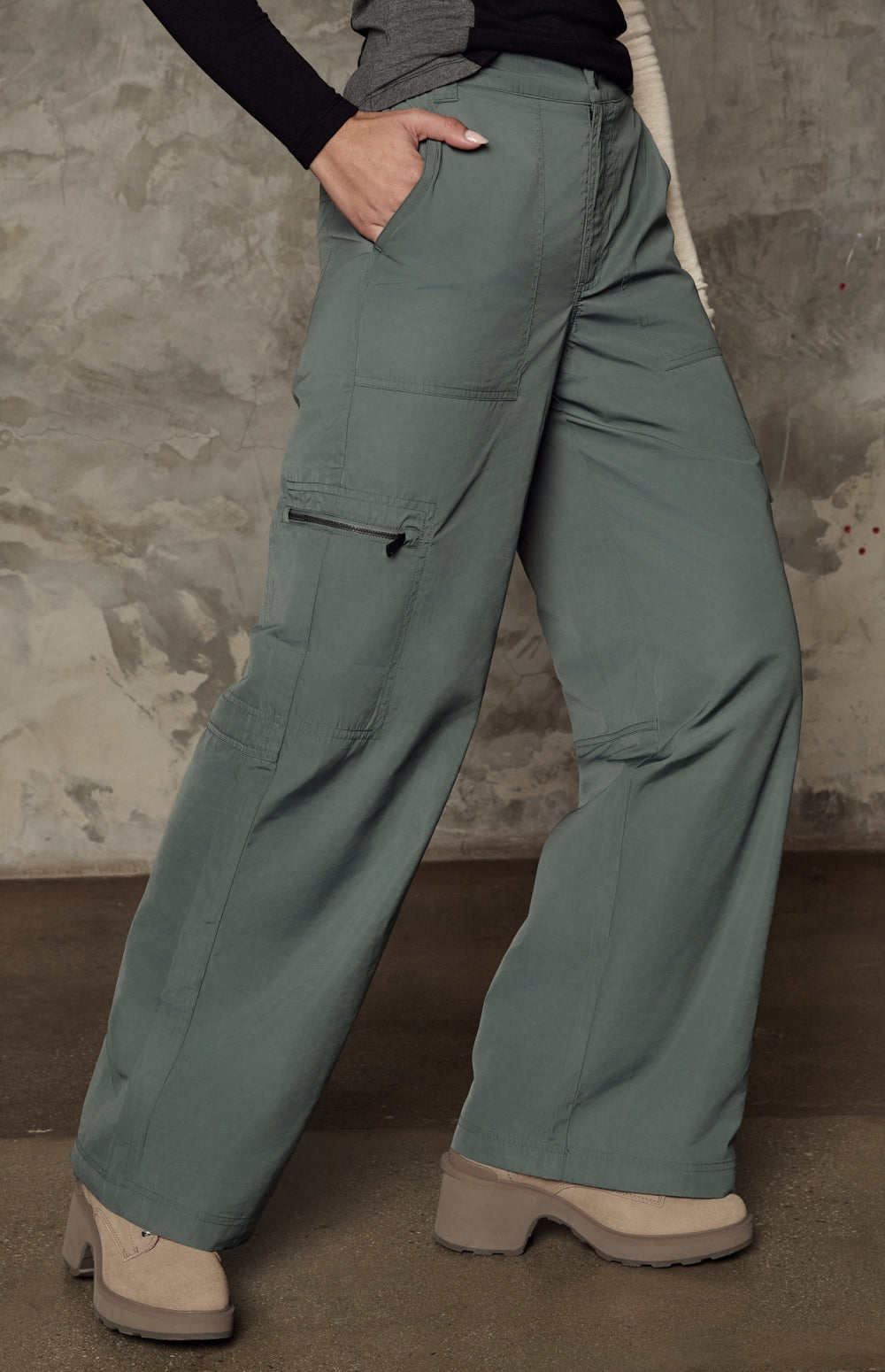 Chalet Insulated Cargo Pant, Eucalyptus | Alp N Rock Alp N Rock Womens Pant Chalet Insulated Cargo Pant | Eucalyptus