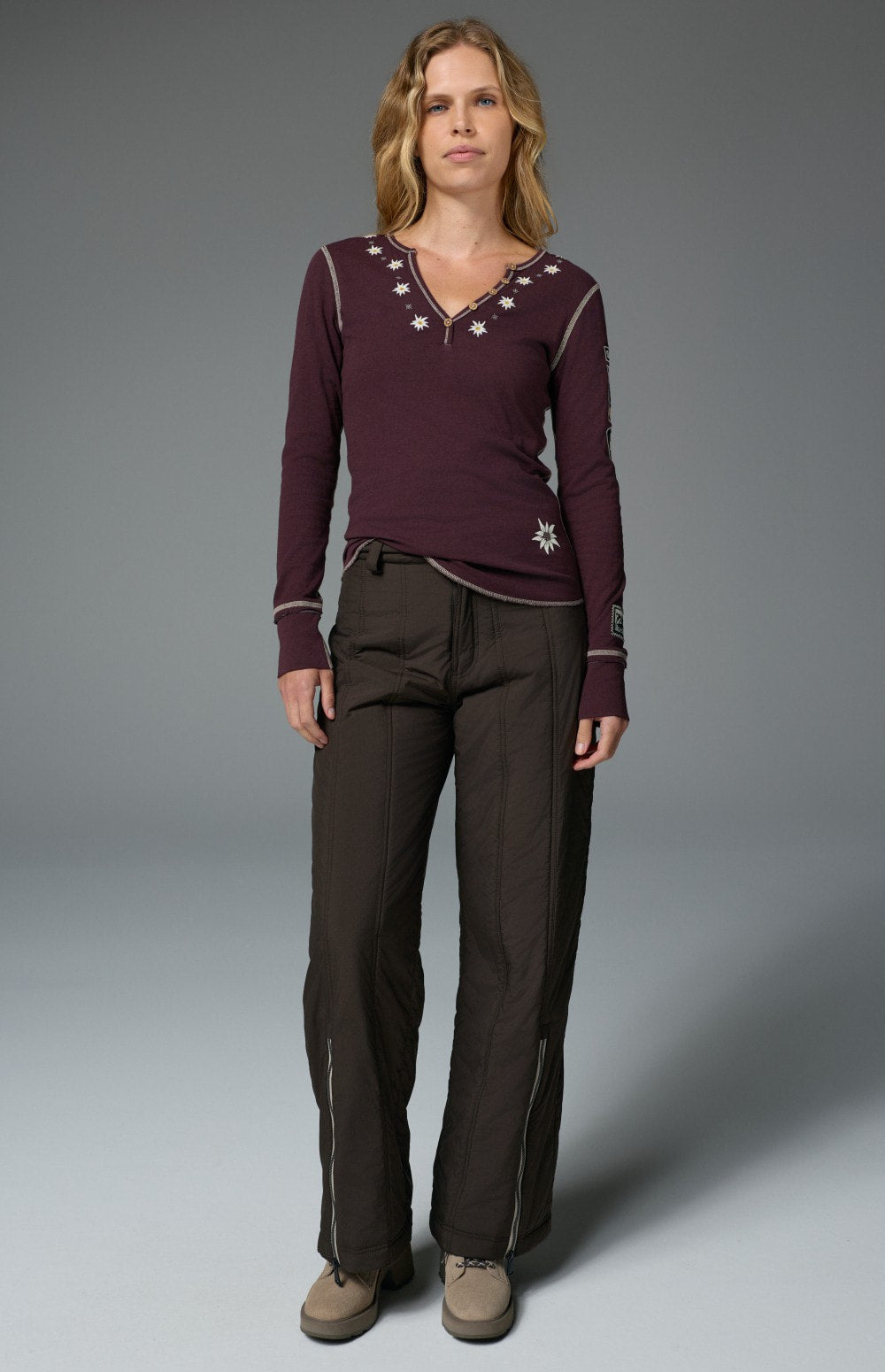 Alp N Rock Edelweiss Henley Shirt, dark red longsleeve henley shirt for women with embroidered white flowers