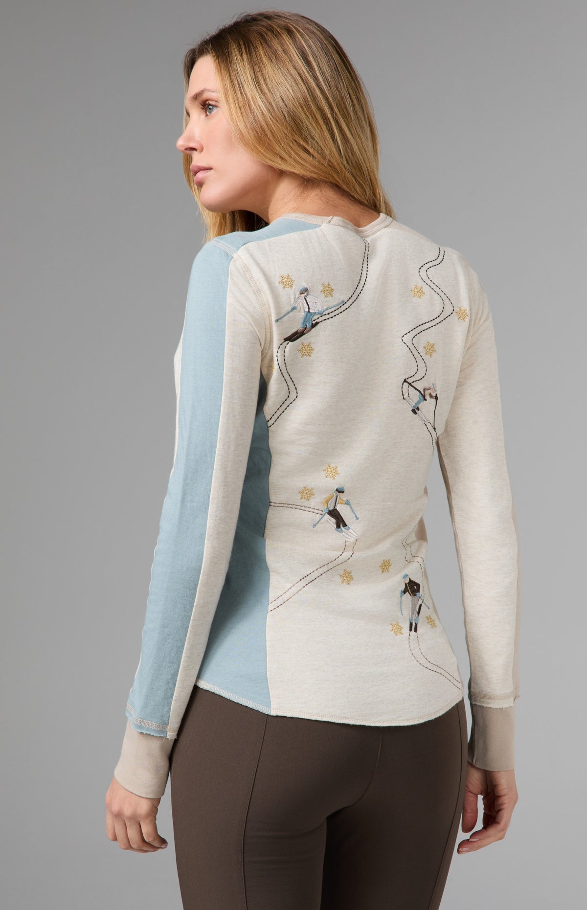 Alp N Rock Jessica Crew, women's blue and white longsleeve ski shirt with embroidered skiers all over