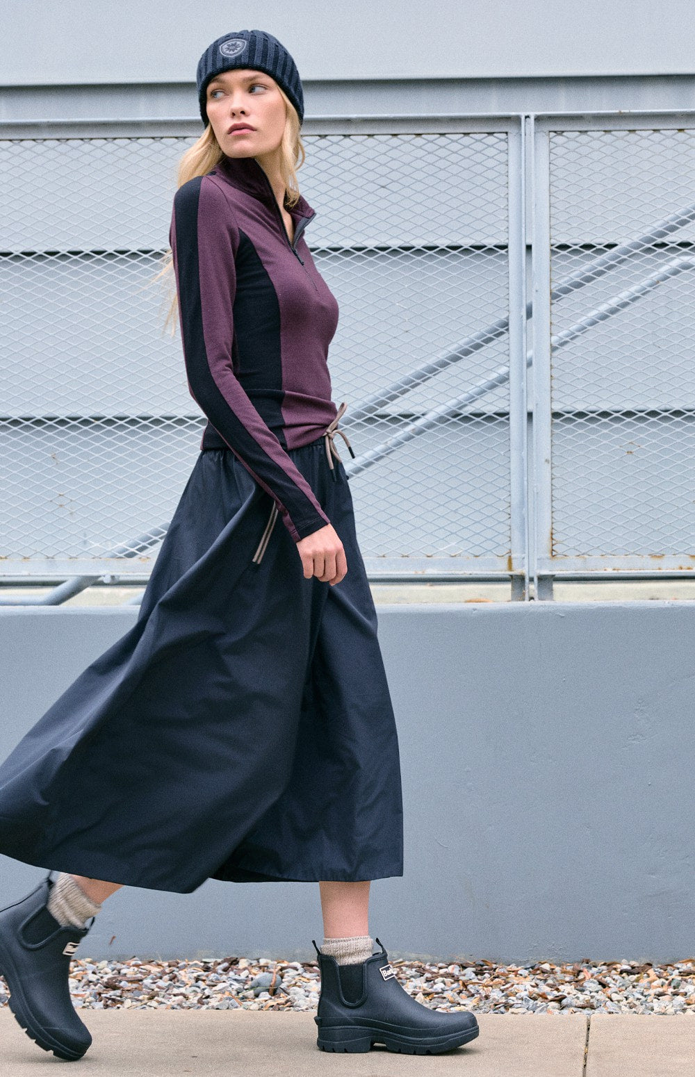 Alp N Rock Tanvi Longsleeve Mock Neck, dark red half-zip longsleeve layer with black colorblocking for women