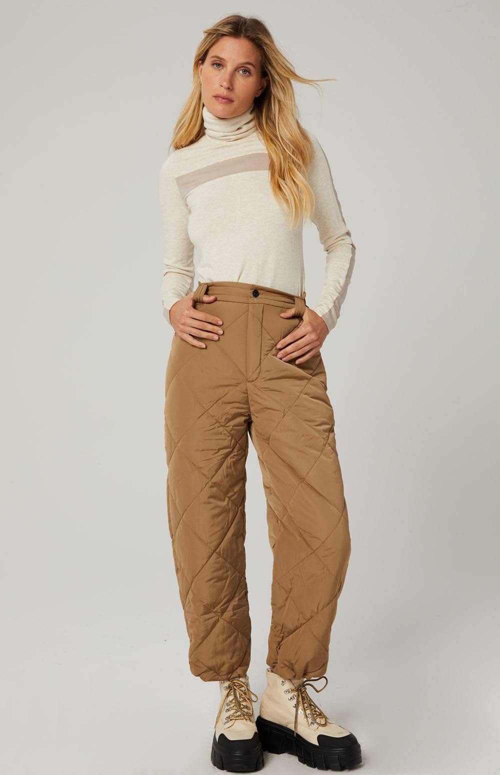 Mika Quilted Pant, Dark Khaki | Alp N Rock | Women's Pant ANR Womens Pant Mika Quilted Pant | Dark Khaki