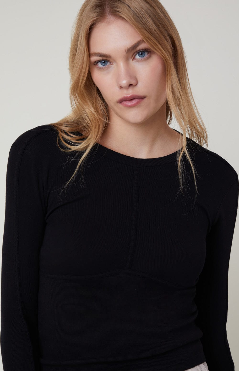 ANR Womens Shirt Delaney Crewneck Top | Black